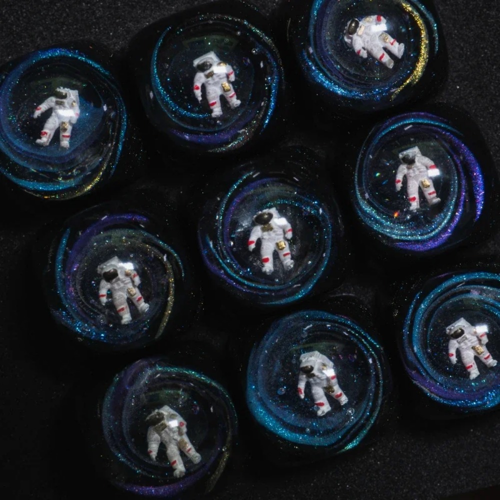 Artisan Keycap Astronaut Resin - Gaming Accessories To Gift review and price